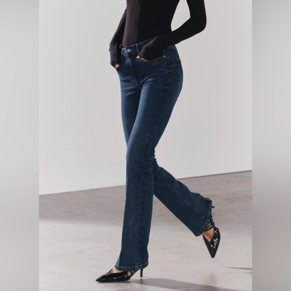 ZARA LOW RISE CONTOUR BOOTCUT JEANS 42 - Picture 2 of 7